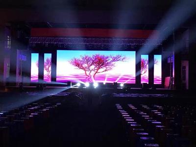 茂名屏幕出租制造商的企業(yè)禮儀服務(wù) 以專(zhuān)業(yè)形象贏得市場(chǎng)信賴(lài)